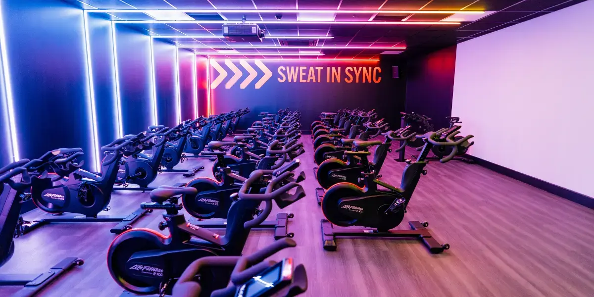 1200 X 600 Cycling Studio Virtual