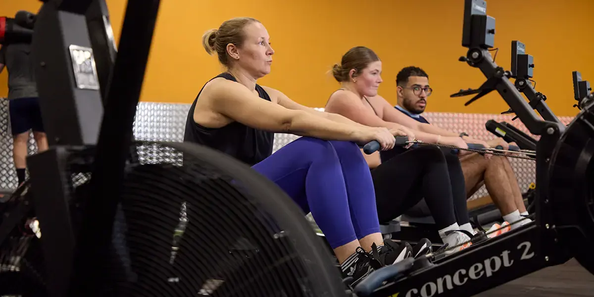 Places Leisure People Using Rowing Machines 1200X600