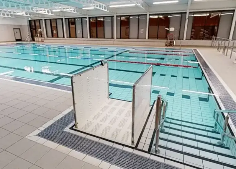 Steps into swimming pool at Bulmershe Leisure Centre