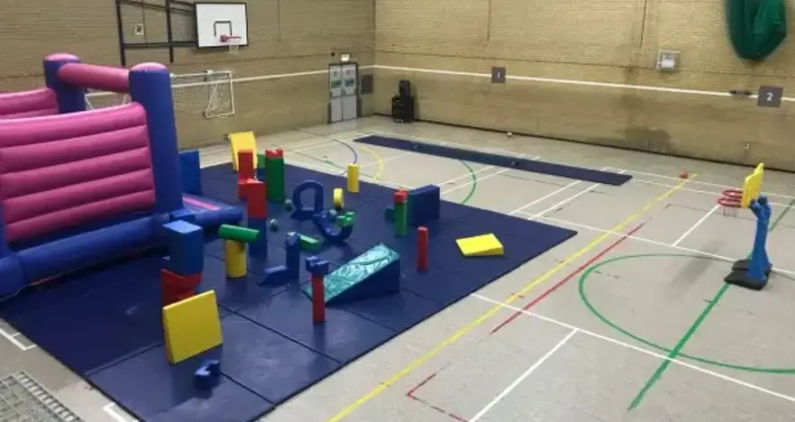 Soft play equipment and bouncy castle