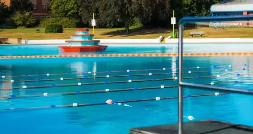 Lane swimming at Aldershot Lido